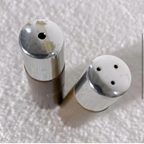 Vintage MCM Wood  Salt & Pepper Shakers - Picture 4 of 8